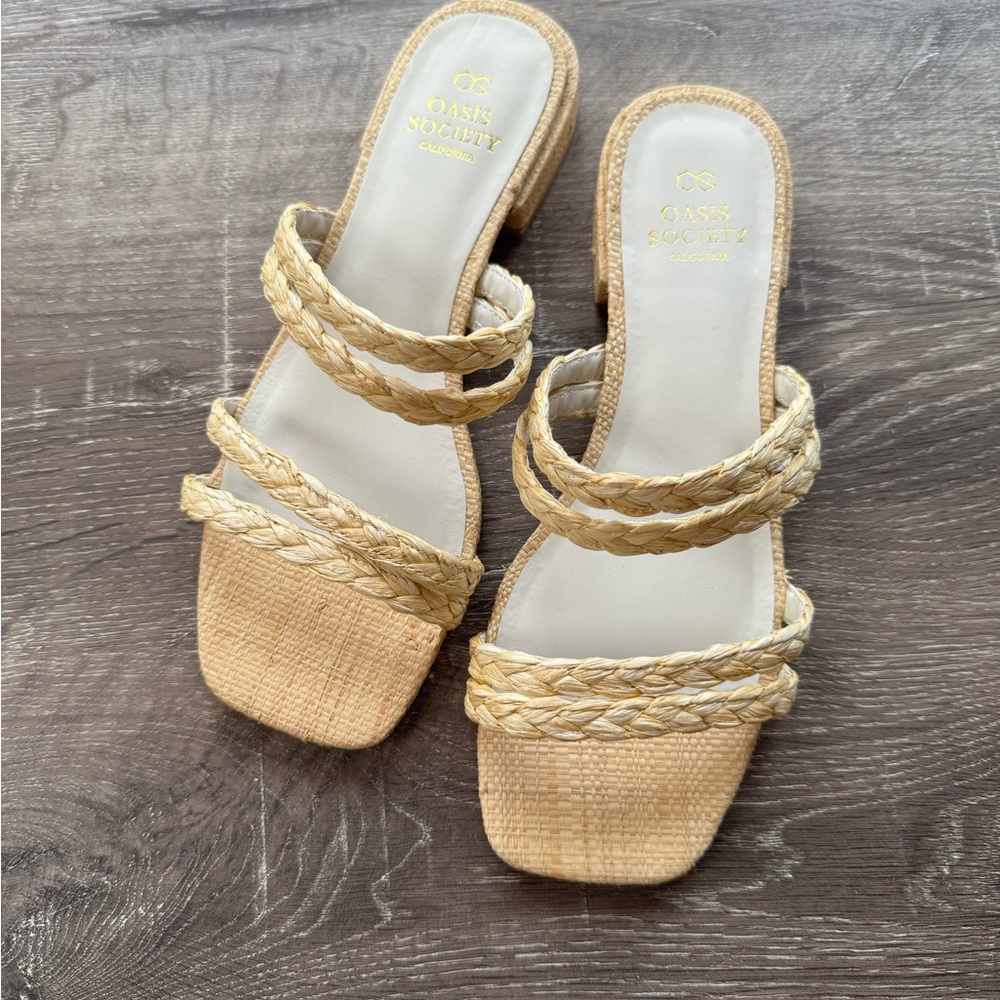 Oasis Society Women's Tan Sandals
